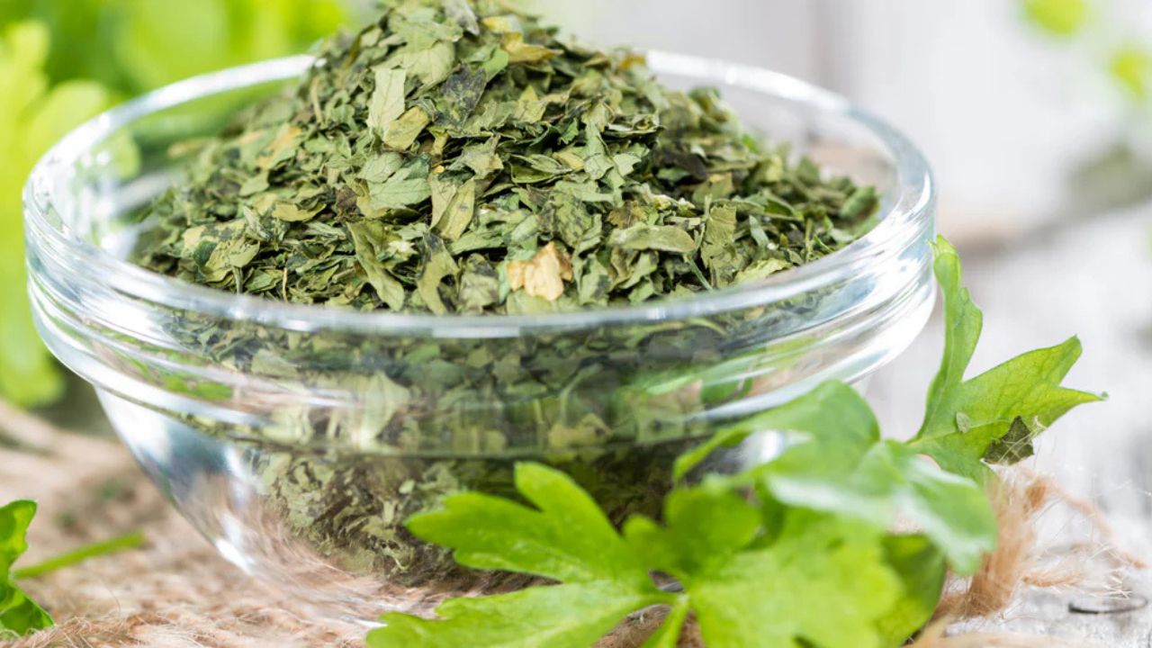 Dried Parsley Shelf Life: How Long Does It Really Last?